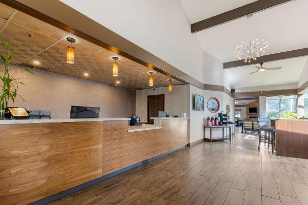 Best Western Plus Forest Park Inn image 5